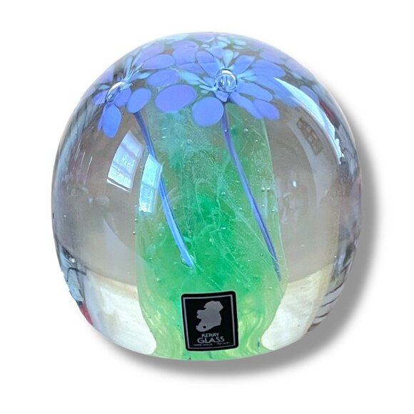 Vintage Kerry Art Glass Ireland Paperweight Purple White Green Floral Flowers 3" - Picture 2 of 8
